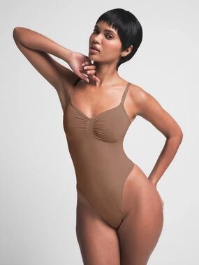 Skims Seamless Sculpt Low Back Thong Bodysuit